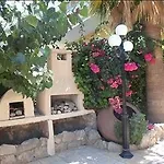Panklitos Tourist 아파트호텔 3*